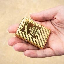 Зажигалка золотистая глянцевая Zippo Vintage Box Top с покрытием High Polish Brass