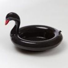 Doiy Миска сервировочная керамическая floatie black swan арт. DYFLOSBSW