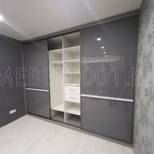 Шкаф-купе встроенный, стекло лакобель