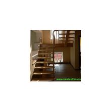 Деревянная лестница на косоурах для дома, квартиры и дачи 