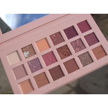 LAMEL PROFESSIONAL Тени для век Look Into My Eyes | Ламель