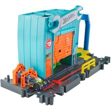 Hot wheels Mattel Hot Wheels FNB06 Хот Вилс Игровой набор Сити с монстрами-злодеями FNB06