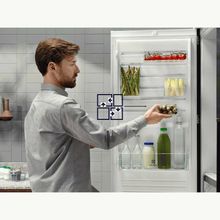 Холодильник Electrolux RNC7ME34W2 белый