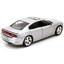 MotorMax коллекционная 1:24 Dodge Charger RT 2011 серебристая