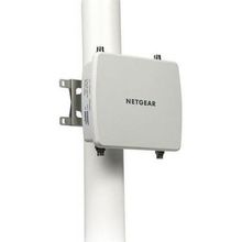 netgear (outdoor high power dual band concurrent access point for wc7600 (300 mb s 2.4 ghz 30 mb s 5 ghz), 3xge (2 poe pd, 1 poe pse)) wnd930-10000s