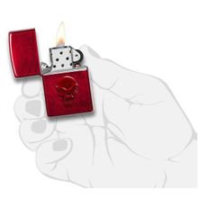 Зажигалка красная глянцевая Zippo Doom с покрытием Candy Apple Red