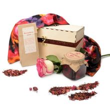Набор Розы метаморфозы: варенье, чай и платок