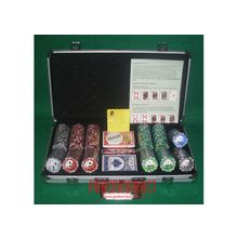 Набор для игры в покер ROYAL FLUSH 300 (300 фишек)"