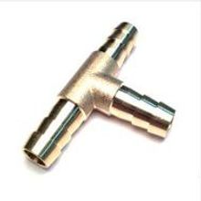 Штуцер тройник для газового шланга 9 мм