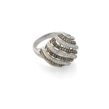 Эксклюзивное кольцо              с           бриллиантами