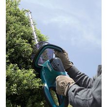 Электрический кусторез Makita UH6580, 670 Вт,нож-65 см,рез-21 мм