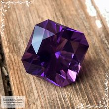 Насыщенный аметист из Бразилии (Байя) огранка в Баснословно квадрат-октагон 19мм 32,35 карата