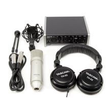 Комплект   TASCAM   Track Pack 2x2   (конденсаторный микрофон TM-80 + зв.карта USB  US-2x2,  наушники  TH-02)
