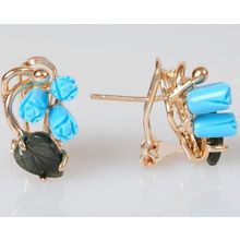 Серьги с бирюзой и нефритом "3 розы 1 лист тычинка"