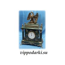 Часы из мрамора с фигурой орла Ч-001