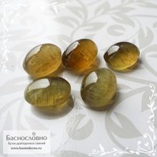 Гарнитур пять сертифицированных жёлто-зелёных апатитов с эффектом кошачьего глаза из Мадагаскара огранка овал кабошон 9х7мм 16 карат