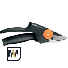 Секатор Fiskars PowerGear™ плоскостной P92 (111520)