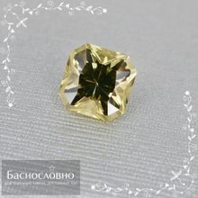 Лимонный цитрин из Бразилии огранки в Баснословно квадрат октагон 11,97x11,97мм 7,77 карат