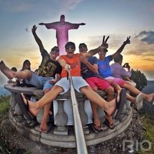 Монопод для селфи с Bluetooth кнопкой