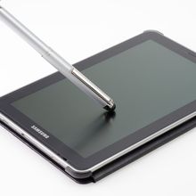 HERI V3300 - ручка со штампом и стилусом для смартфона, серебряный корпус