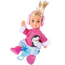 Штеффи Еви в зимнем костюме