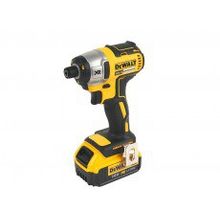 Аккумуляторный шуруповерт Dewalt DCF 886 M2