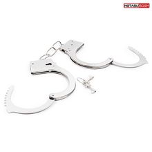 Серебристые металлические наручники на сцепке с фигурными ключиками (серебристый)