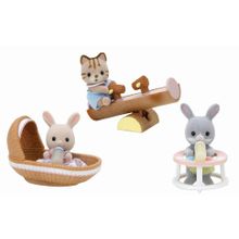 Набор Sylvanian Families Младенец в сундучке (в ассорт.)