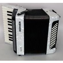 A4095 (A1695) BRAVO II 60 White Аккордеон Hohner