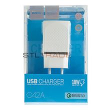 Сетевое зарядное устройство c USB HOCO C42A, белое