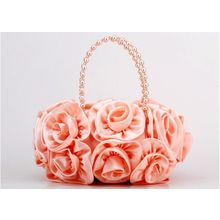 Клатч в форме корзинки с розами