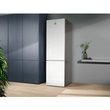 Холодильник Electrolux RNT7ME34G1 дверь из белого стекла