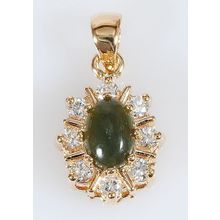 Кулон с нефритом "С лучами"